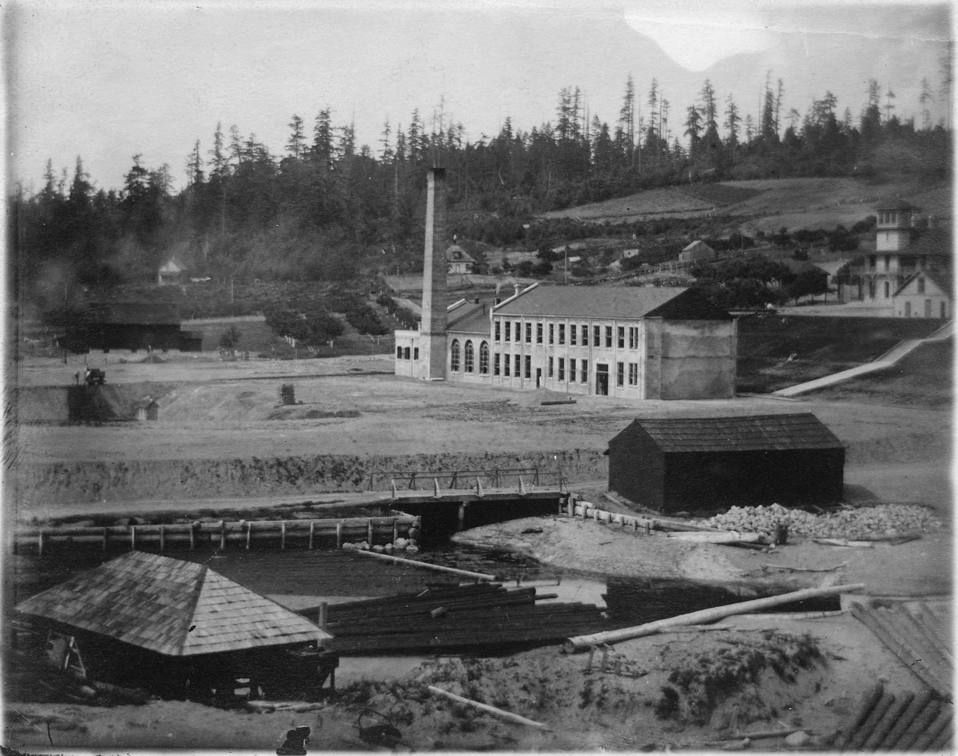 Prison buildings at McNeil Island Penitentiary - NARA - 299548